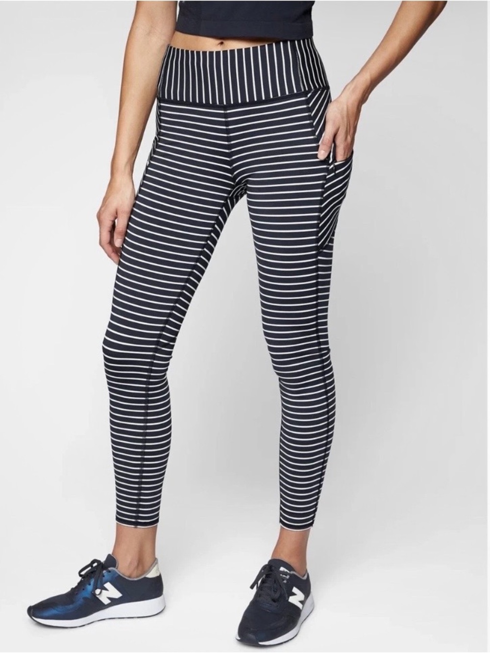 ATHLETA Contender Navy and White Striped High-Rise Leggings EUC 28” inseam
